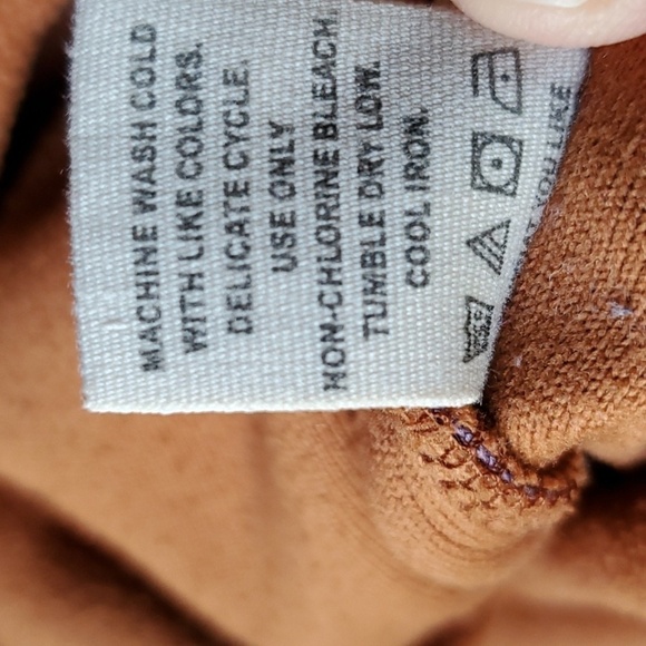 Life is Good brown 1/4 zip 2 side pockets Daisy Sz Medium - Picture 8 of 11